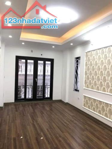 Bán nhà Phương Canh, DT40m²*5T, cuối Trịnh Văn Bô, gần ngã tư đèn xanh, đỏ Vân Canh. Giá 4 - 2