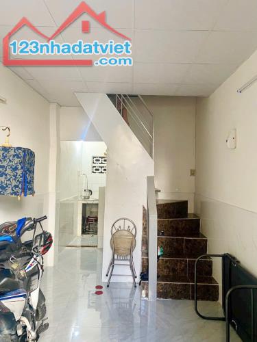 BÁN NHÀ HẺM HƯƠNG ĐIỀN, ĐỒNG NAI - PHƯỚC HẢI, TTTP NHA TRANG. DT 158M2 GIÁ CHỈ 4 TỶ 750