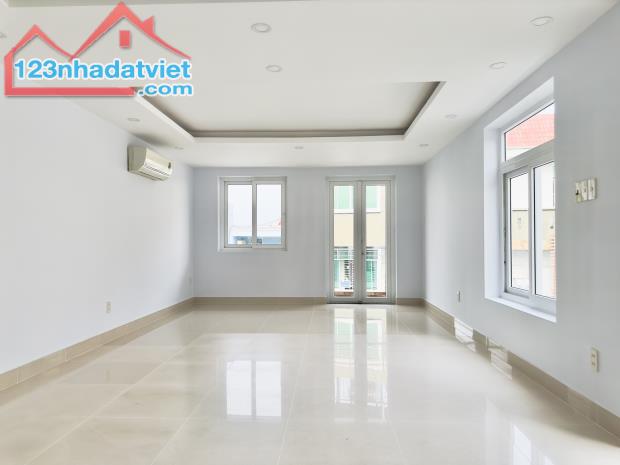 Bán nhà 1 trệt 4 lầu KDC D2D, Thống Nhất, Biên Hòa, 128m2, giá 12 tỷ 900. - 3