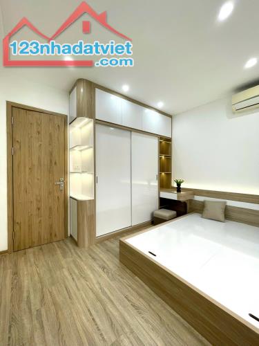 Bán căn hộ Nơ 10 bán đảo Linh Đàm 3PN,2WC - 4