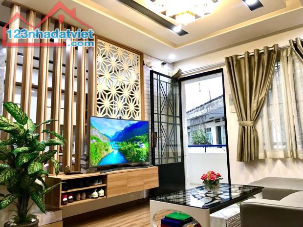 Bán căn hộ chung cư Hai Bà Trưng, Nha Trang, full nội thất đẹp, DT 57m, có sổ, giá 1,55ty - 1