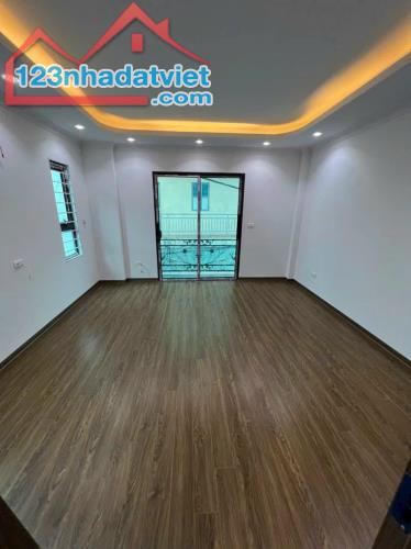 Bán Nhà Đức Diễn - Minh Khai, 34m2*5Tầng. Đường thông, oto đỗ cửa gần chợ trường chỉ 5x tỷ - 3