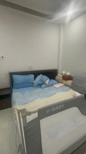 HẺM 1/ PHÚ NHUẬN - SÁT MT - 4 TẦNG - HẺM XE HƠI - 40M2 - CHỈ 5.X TỶ - 2