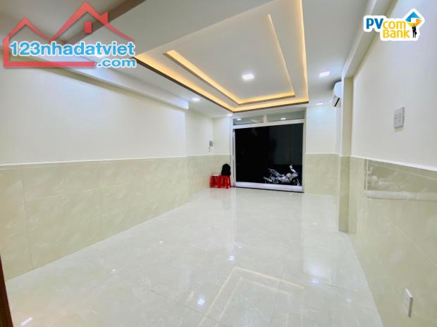 MT THỤT 🔥 ĐỖ TẤN PHONG, P9, PHÚ NHUẬN - 2 TẦNG - DT: 59m² ( 4 x 15m ) - CHỈ : 8,9 T - 1