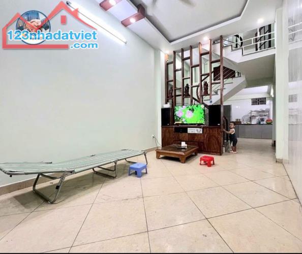 Bán nhà Phương Lưu, Đông Hải 1, Hải An. 45m², chỉ 2,15 tỷ, 3 tầng, d2tn, tắc xi vào tận nơ