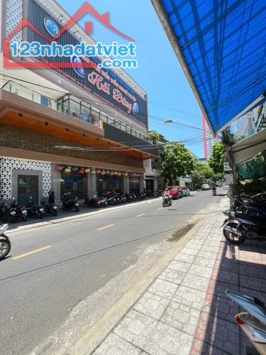 Bán nhà mặt tiền Hoàng Văn Thụ - Nha Trang