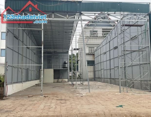 Bán đất Trâu Quỳ -trung tâm khu 31ha 136m2 mtien 5m2 đường 13m tặng nhà.0982852808