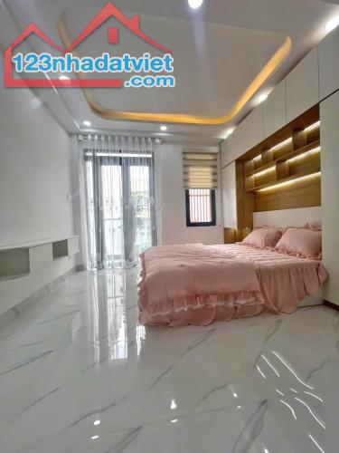 Nhà đẹp full nội thất 3 lầu ST hẻm xe hơi Nguyễn Thị Thập, Quận 7 - 2