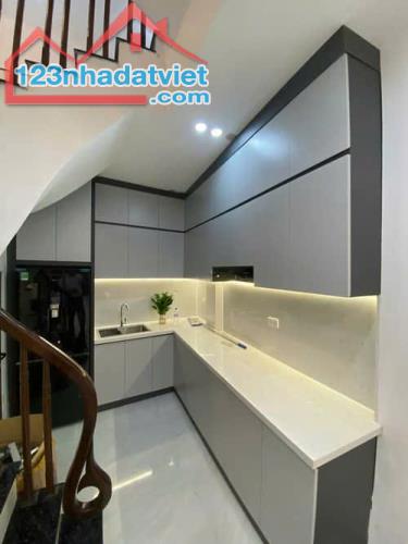 BÁN GẤP NHÀ_KHƯƠNG TRUNG-THANH XUÂN-DT: 45M2-5 TẦNG- GIÁ CHỈ 8,5TỶ Ô TÔ ĐỖ CỬA-THANG MÁY - 1