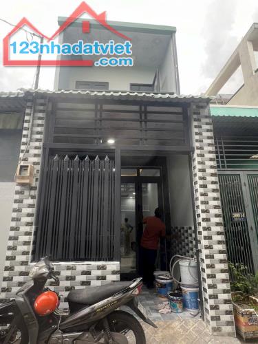 Bán nhà giá rẻ đường Tx 25, phường Thạnh Xuân, Quận 12 đúc một trệt, một lầu