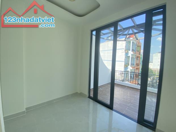 Chủ gấp lắm rồi👉💲 giá nào cũng bán BÁN 🏘️ Hiện đại quận 12-   ❗44m2 - 3tầng 👉 - 3