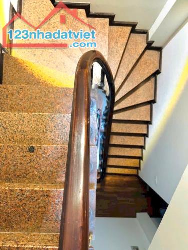 Bán nhà Nguyễn xiển phân lô ô tô tránh 46 M2-5T-MT 4-chỉ hơn 16 tỷ- 0367585556 - 2