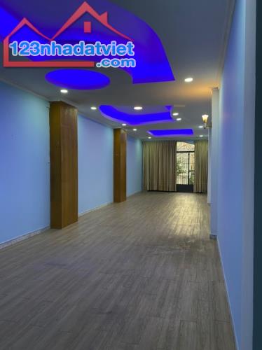 BÁN NHÀ NGỘP GẤP MẶT TIỀN ĐƯỜNG VIP CỘNG HÒA TÂN BÌNH, 156M² ĐANG CHO THUÊ DÒNG TIỀN 70