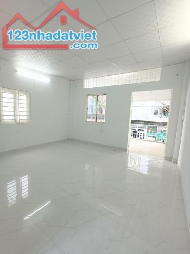 BÁN NHÀ QUẬN BÌNH TÂN, CÁCH 1 CĂN RA MT, 452, 2 TẦNG, NHỈN 3 TỶ - 2