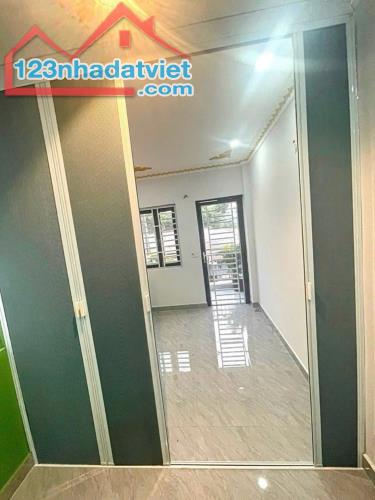 Bình Tân, Hương Lộ 2, 2 tầng, 20m2, hẻm 4m, nhỉnh 2 tỷ - 4