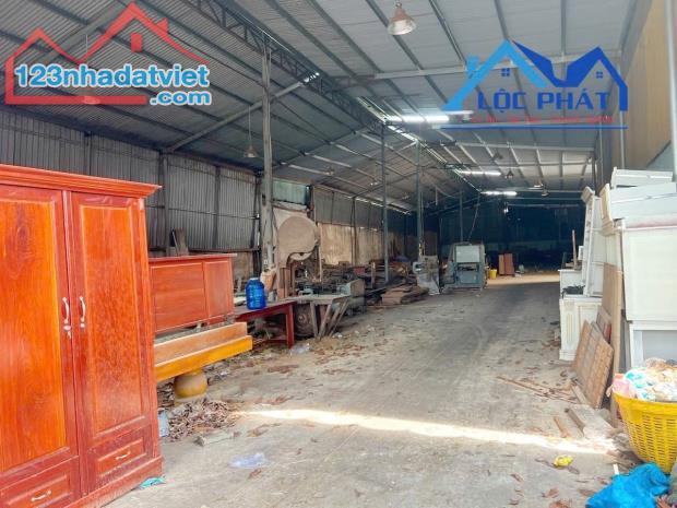 Cho thuê xưởng giá rẻ 2.000m2 chỉ 60 triệu. Long Bình-Biên Hòa-Đồng Nai