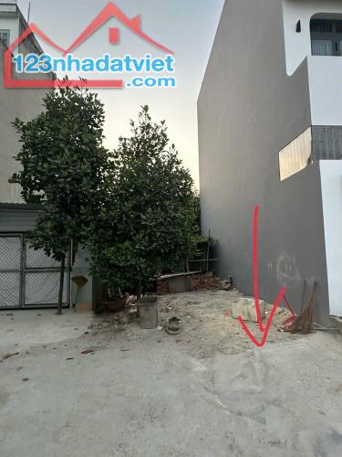 CHỦ KẸT TIỀN BÁN GẤP 52M2 TẠI THẠNH XUÂN 52 GIÁ CHỈ 1 TỶ 320 TR GỌI CHO EM ĐẤT - 1