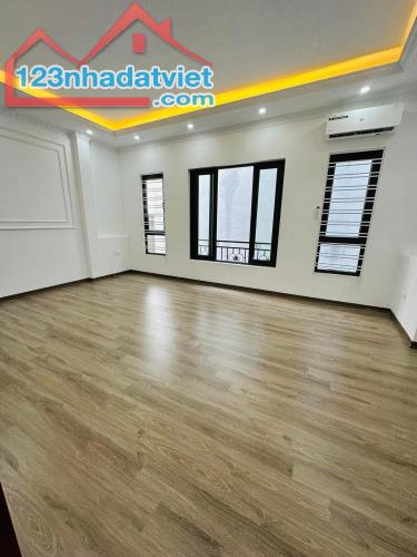 Nhà Mới 5 Tầng Tại Vĩnh Phúc, Ba Đình - 35m² -5 TẦNG - 3