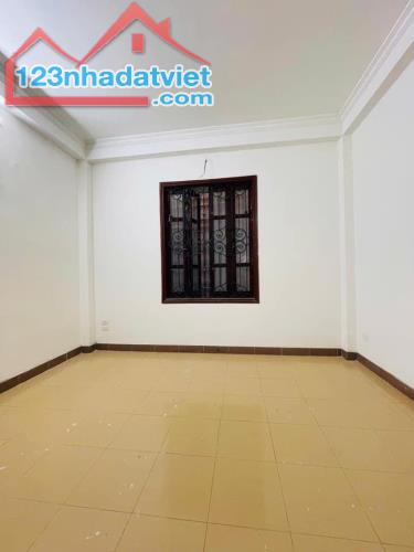 CC bán nhà MP khu Đào Tấn Ba Đình vỉ hè kinh doanh DT 52 m2 5 tầng MT 4,8 m Giá 15,x tỷ Lh - 3