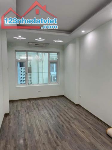 Bán nhà đẹp 45m2 4tầng 6.3tỷ ngõ ôtô gần phố Đội Cấn Ba Đình - 3