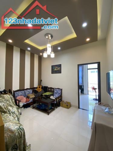 # Nhà Trần Cao Vân, sát Bãi Biển Xuân Hà, 61m2, 4 tầng, cực chất, 3.x tỷ - 2