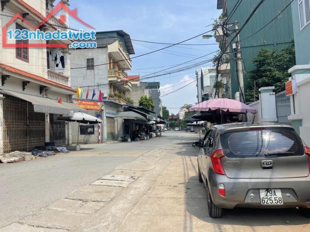 TRUNG TÂM PHƯỜNG PHÚC DIỄN,BÁN MẢNH ĐẤT ĐẸP NỞ HẬU, KINH DOANH,TRƯỚC CỬA Ô TÔ TRÁNH NHAU - 2