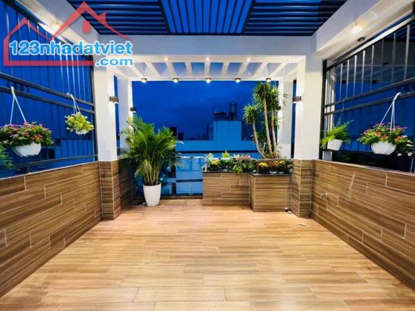 NHÀ PHỐ HIỆN ĐẠI 5 TẦNG- 4 X 19M - KHU BỜ SÔNG THỦ ĐỨC - GẦN GIGAMALL PHẠM VĂN ĐỒNG - 4