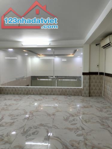 Bán nhà Mặt tiền Nguyễn Oanh  - ngay Quang Trung, DT: 4.7x16m, 3 tầng- 4PN, 11.5 tỷ - 1