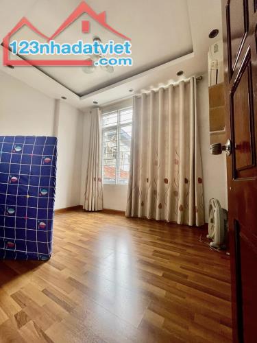 242 Nghi Tàm - Tây Hồ. Dân xây - Giá Đầu Tư. DT30m2-4 tầng. Giá 5.2 tỷ. Còn Thương Lượng. - 2