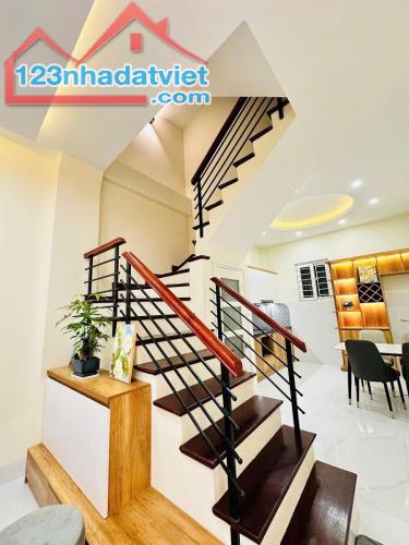 Nhà Đẹp Trường Chinh Full Nội Thất Ở Ngay Dt 39m2 4 t Giá 7.2 tỷ - 1