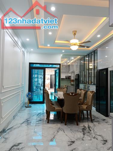 .Bán nhà ngõ 335 An Dương Vương - .DT 175m, 5T thang máy, giá 14  tỷ - 1