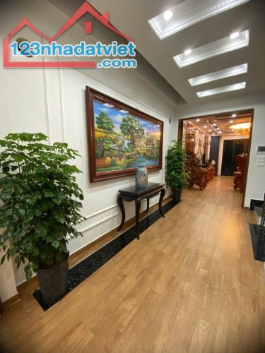 Nhà đẹp nội thất xịn đường ô tô tránh ngõ Phố Bát Khối Long Biên DT 76m2 . Giá 21 tỷ - 4