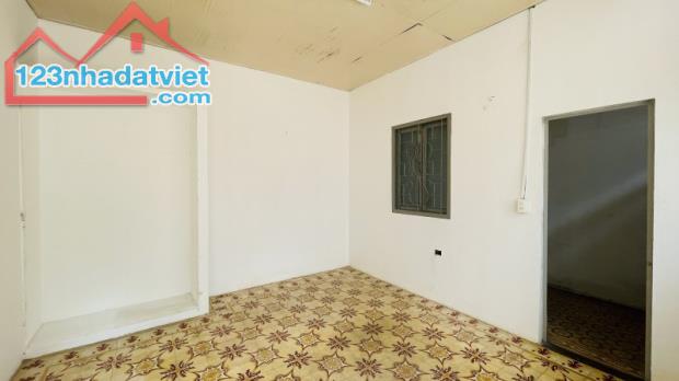 Gấp bán nhà Quận 1, đất 240m2 giá 70 tỷ, gần cạnh Mặt tiền Lê Thị Riêng. - 3