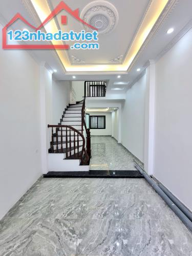 NHÀ ĐẸP Ở NGAY - TẢ THANH OAI - 2 THOÁNG TRƯỚC SAU - GIÁ TỐT - 37M2,4 TẦNG - CHỈ HƠN 4 TỶ