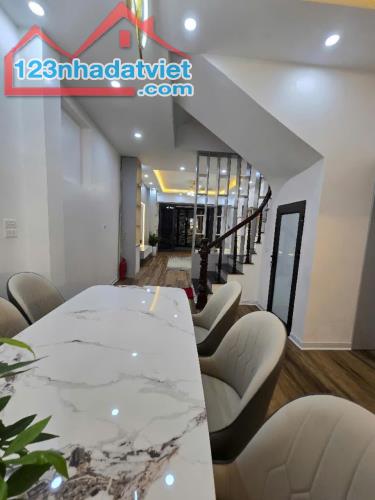 Bán nhà phố Nguyễn Văn Trỗi  - Phương liệt , DT :50m2 , Giá Nhỉnh 7 tỷ , gần oto - 3