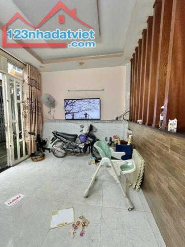 Bán Gấp nhà Đ số 13A giáp Tân Phú 32m2,2 Tầng Nhỉnh 2 tỷ - 1