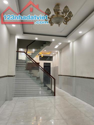 Bán Nhà 4 Tầng Gần Lê Văn Việt, TNP A, Quận 9 , Hẻm  Xe Hơi 2 Chiều, KDC toàn biệt thự - 3