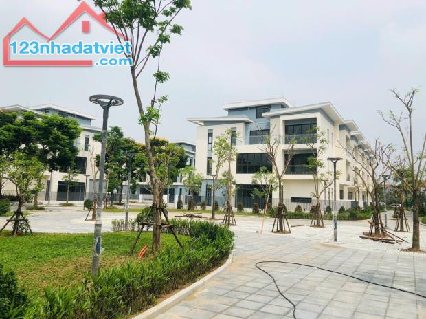 Chính chủ tôi cần bán nhanh căn biệt thự Solasta Mansion