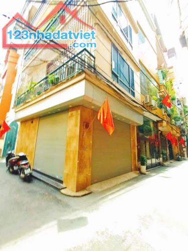 PHỐ VƯƠNG THỪA VŨ  - PHÂN LÔ Ô TÔ ĐỖ CỬA - LÔ GÓC  - KINH DOANH Dt 32m2 5T Giá 11.5 tỷ