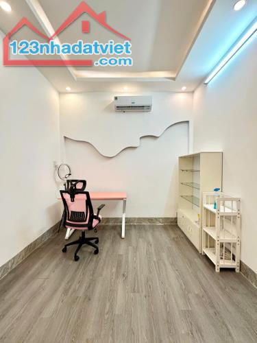 cho thuê nhà 2 lầu kdc thới nhựt thổ cư 40m2 4pn giá 12tr/tháng kèm nội thất