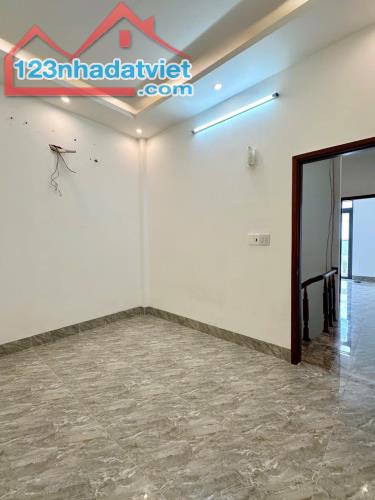 cho thuê nhà 2 lầu kdc thới nhựt thổ cư 40m2 4pn giá 12tr/tháng kèm nội thất - 4