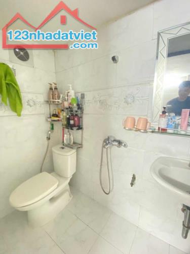 6.X TỶ - 52M2, Ô TÔ ĐỖ SÁT NHÀ, 4P TỚI QL32, MT 6M ĐẸP ĐỈNH, NGÕ SIÊU NÔNG, 2 THOÁNG. - 3