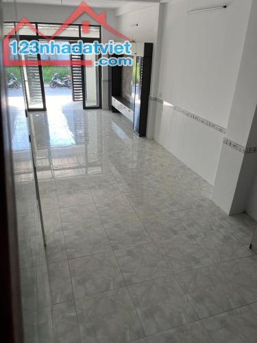 BÁN NHÀ KẾ BÊN BỆNH VIỆN NHI ĐỒNG 3, KHÔNG BỊ TRANH CHẤP. Tân Kiên Bình Chánh - 2