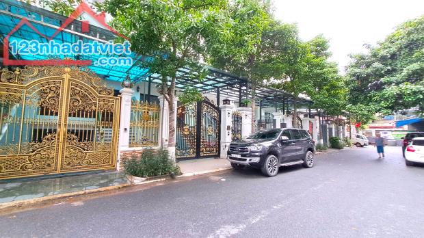 BIỆT THỰ LIỀN KỀ 5 TẦNG NGUYỄN XIỂN 130M2, GIÁ CỰCTỐT