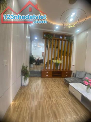 Nhà đẹp vào ở ngay Nguyễn Phúc Chu, Tân Bình, 51m2, 3 tầng, 4PN chỉ 4,8 tỷ còn TL 09357672 - 1