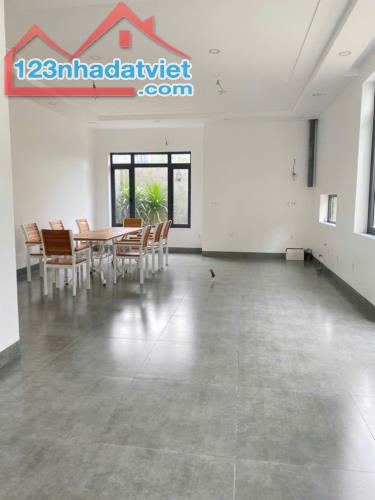 Hàng xóm GLOBAL CITY, DT 200m2 x 3T, NGANG 8M, CHỈ 100 TRIỆU/M2, Ngay trụ sở Liên Phường - 3