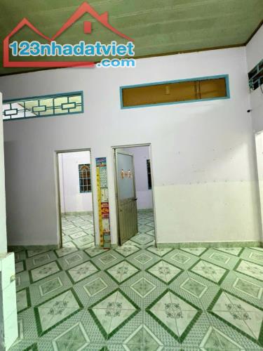 Bán Nhà KP2 P. Trảng Dài hẻm Hồ Bơi Phương Nam cách đường Bùi Trọng Nghĩa vào 150M - 2
