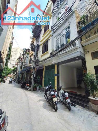 Bán Nhà Nam Từ Liêm, 40m2, 4 Tầng, MT 4m, Giá Chào 7,05 Tỷ (Giá Thương Lượng Tốt) - 1