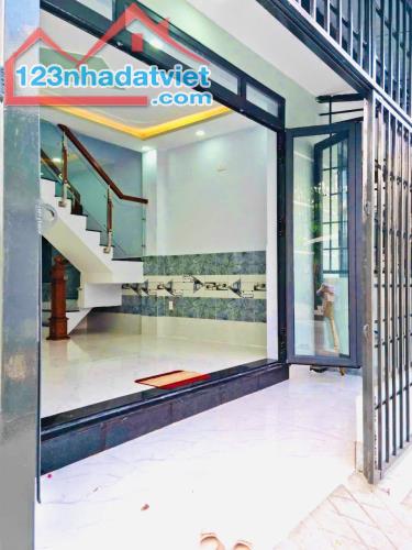 Bán nhà Nguyễn Oanh - 75m2. HXH 8m, 2 tầng BTCT -Chỉ 4 tỷ. - 1