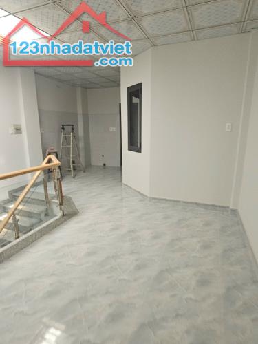 Cho thuê nhà Mặt Tiền Lũy Bán Bích 100m2, 1Lầu, 26Triệu - 3